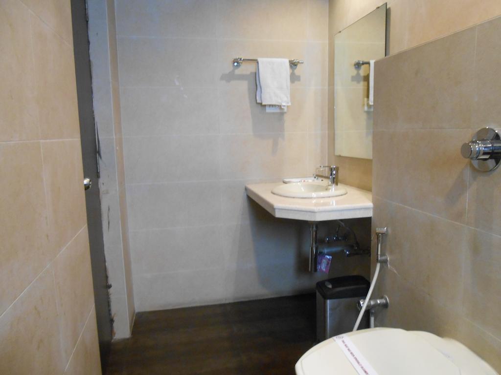Hotel Victerrace Regency Calcutá Quarto foto
